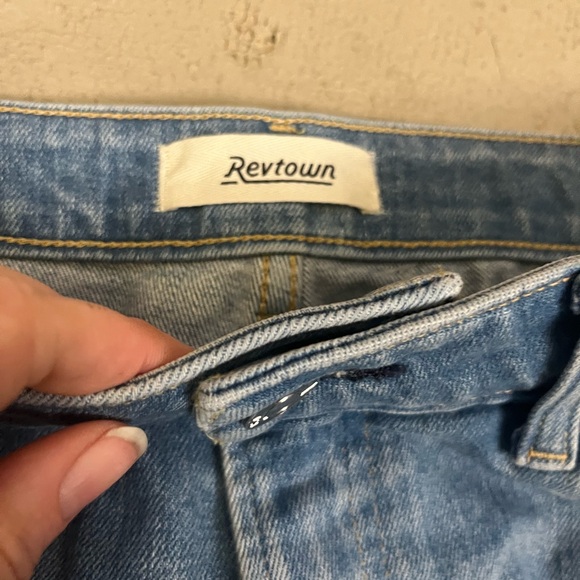 Revtown Women's Straight Leg Cropped Distressed Denim Jeans- Size 32 - Picture 4 of 7